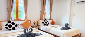 Summerset Hatyai, Colorful 4BR Villa for 18 Pax, Near Street Food