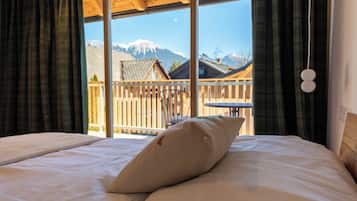 Classic Double or Twin Room, Mountain View | Free WiFi