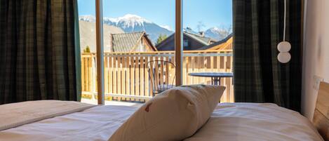 Classic-Doppel- oder -Zweibettzimmer, Bergblick | Kostenloses WLAN