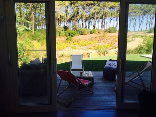 Family villa ideally located between the Bassin and the Ocean