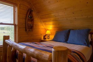 1 bedroom, WiFi - Secluded Log Cabin | Stunning Views | Near Bryce Canyon (Garfield County)