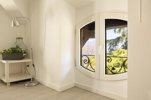 Interior - Elegant Lakefront Penthouse - Casa Barozzi (Luino)