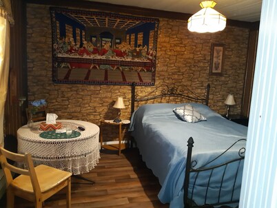 Historic Centennial House: Large courtyard for campfire and activities.