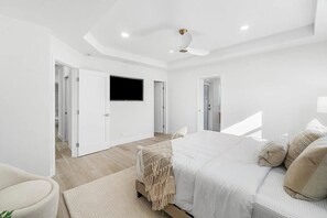 3 bedrooms, iron/ironing board, free WiFi, bed sheets - Tropical Canal Escape - Pool, Patio & Water Views (Delray Beach)