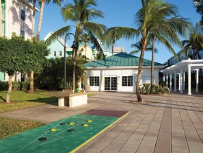 Sports court - Harborside Resort 1 Bedroom PREMIUM with access to Atlantis and waterparks (Nassau)