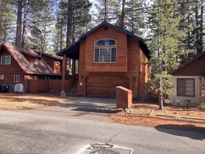 Exterior - Upscale Mountain home on the bike path (South Lake Tahoe)