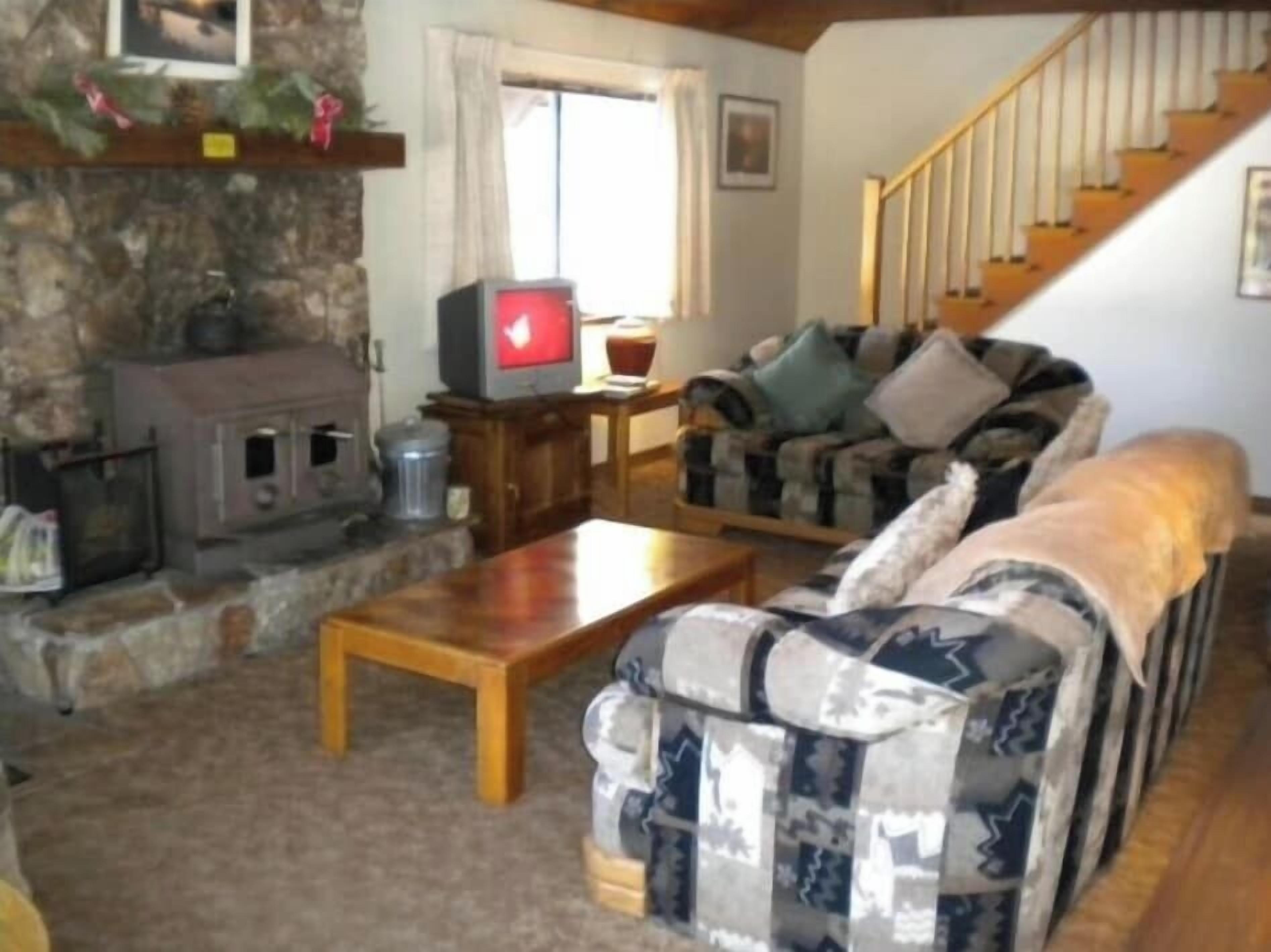 TV, fireplace, offices