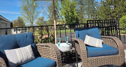 Prickly Pear Country Cottage - 4BR Farm Retreat Near Ashland & Wineries