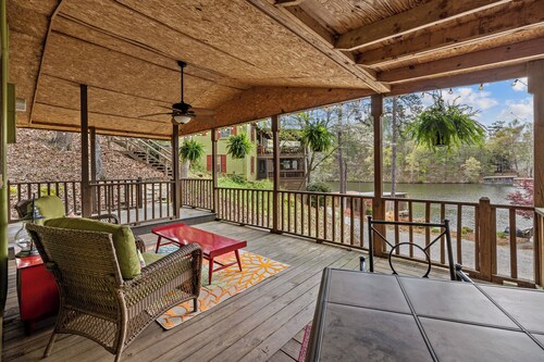 The Poet’s Hideaway: A Standalone Forest & Water Escape, Lake Mitchell, Clanton