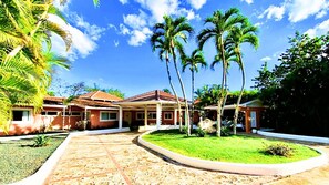Property grounds - Villa Marco en Casa de Campo 5 habitaciónes piscina golf car camarera y cocinera (La Romana)