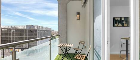 Departamento, 1 cama Queen size y sofá cama, para no fumadores, cocineta | Restaurante al aire libre