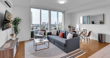 Meridia by Stylish Stays