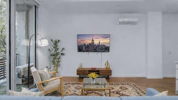 Apartment, Multiple Beds, Non Smoking, Kitchenette | Living area