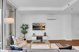 Apartment, 1 Queen Bed with Sofa bed, Non Smoking, Kitchenette | Living area