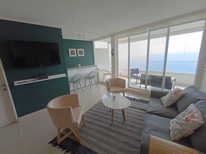 Living area - Apartment in Concon, in front of the sea. Wonderful view. 5 people, very complete. (Concón)
