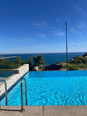 Pool - Vrbo Property (Concón)