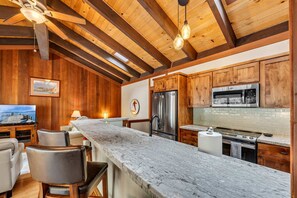 Fridge, microwave, oven, stovetop - Chinquapin Escape | Pool + Sauna + 2 Beaches (Carnelian Bay)