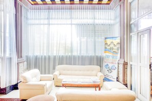 Interior - Luxury Deluxe Double Retreat with Free WiFi (Banda Aceh)