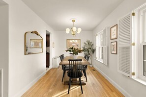 Dining - Your Old Town Home Away From Home (Alexandria)