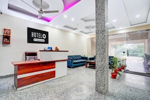 Lobby - Super 52 Chandigarh ISBT Hari Residency (Chandigarh)