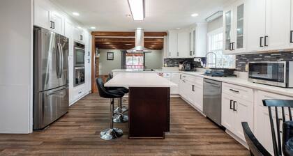 Spacious 4-bedroom farmhouse in tranquil Claremont