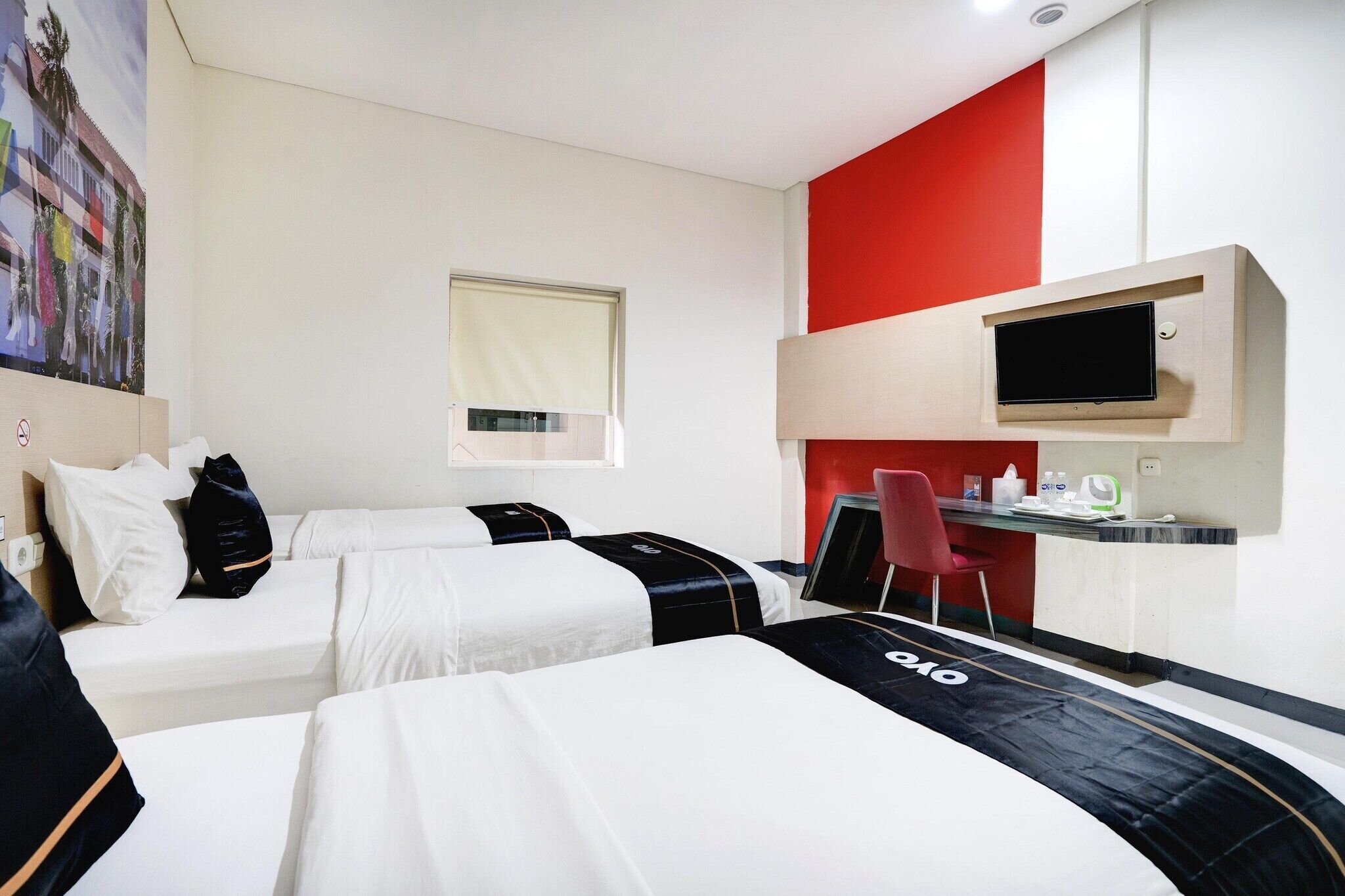 Desk, WiFi (free), bed sheets