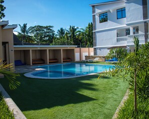 Pool - Serene 1-bedroom apartment, walking distance to Diani Beach with AC and a pool. (Diani Beach)