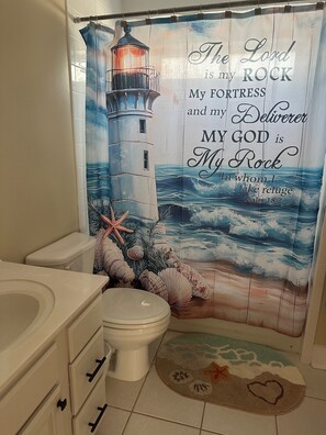 Hair dryer, towels, soap, toilet paper - Pelican Point (Carrabelle)
