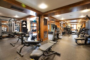 Fitness facility - Luxe 3BR in Village, Hot Tub, Pool, Sauna, Parking (Vail)