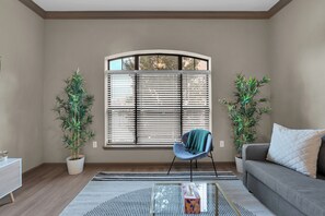 Apartment, 1 Queen Bed with Sofa bed, Non Smoking, Kitchenette | Living area - The Metro by Stylish Stays (Tulsa)