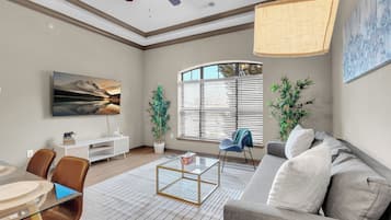 Appartamento, 1 letto queen con divano letto, non fumatori, angolo cottura | Area soggiorno