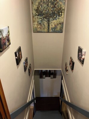 Interior - Pet friendly 3-bedroom. About a mile from downtown. Fenced-in backyard. (Hudson’)