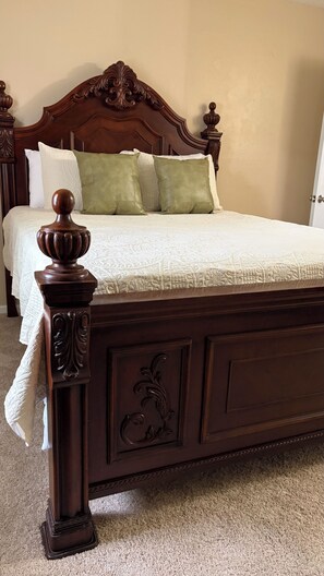 Room - Delightful 3-bedroom Spanish inspired house in Richmond. The Rustic Villa. (Richmond)