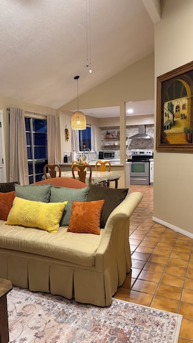 Delightful 3-bedroom Spanish inspired house in Richmond. The Rustic Villa.