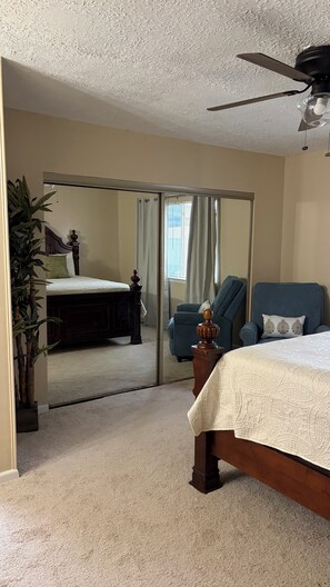3 Schlafzimmer, Bügeleisen/Bügelbrett, WLAN, Bettwäsche