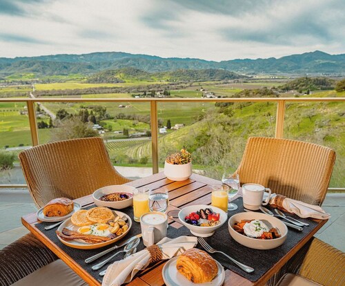 Exclusive Luxury Retreat in Napa Valley Wine Country