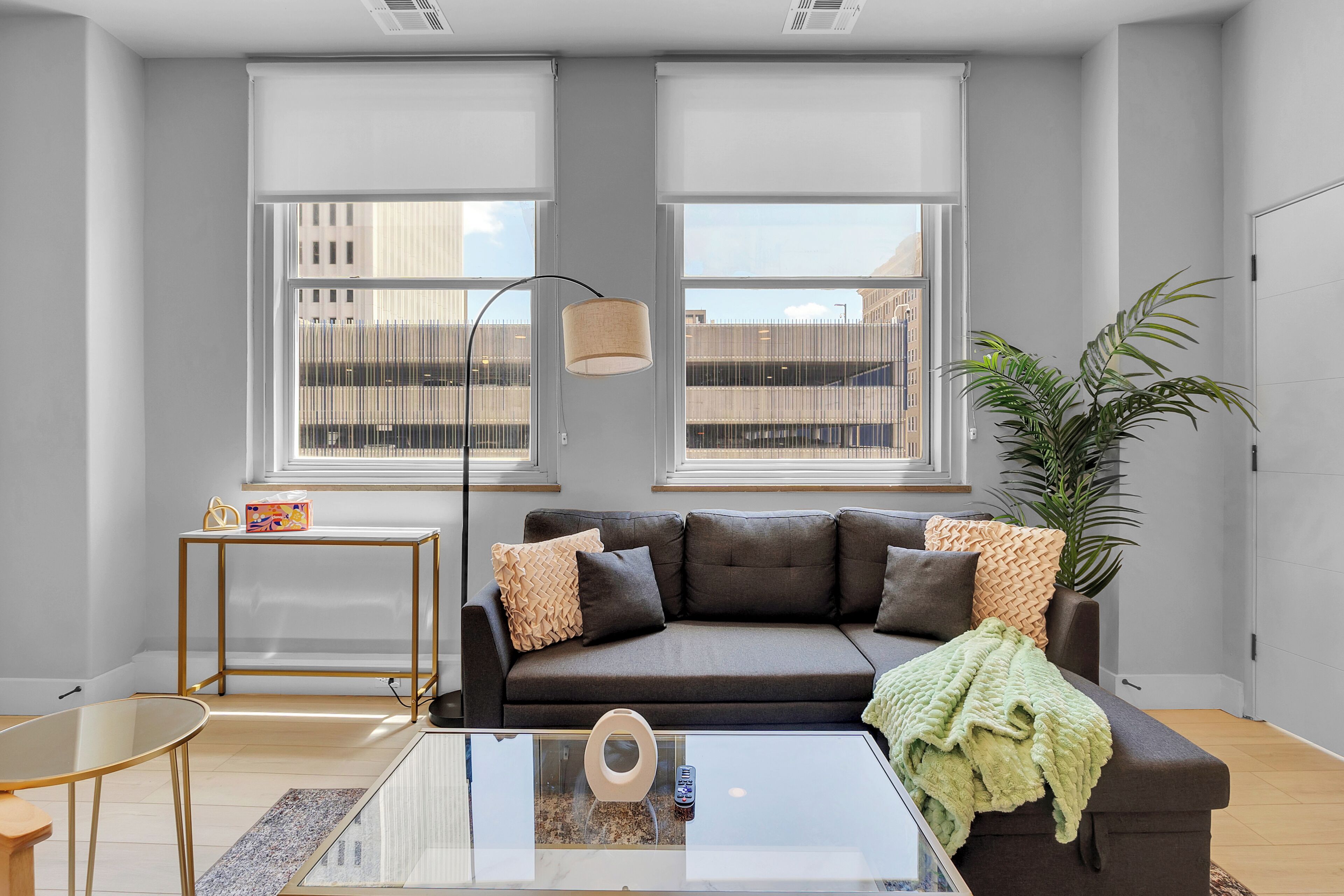 Apartment, 2 Bedrooms, Non Smoking, Kitchen | Living area