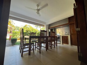 Outdoor dining - Villa Sol | Pool - 4 Min to Beach - Sleeps 8 | Las Terrenas (Las Terrenas)