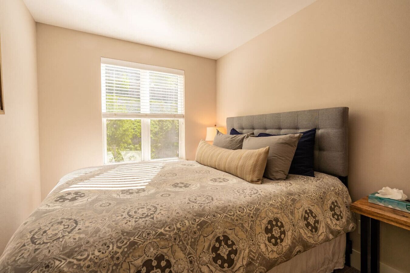 Iron/ironing board, travel crib, WiFi, bed sheets