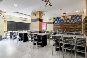 Dining - Super Hotel O Serampore (Kolkata)