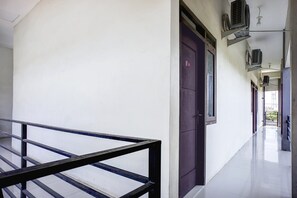 Interior - Luxury Deluxe DBL Retreat W/ Free WiFi and Parking (Banda Aceh)