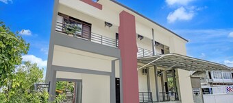 Luxury Deluxe DBL Retreat W/ Free WiFi and Parking