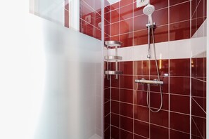 Shower - Quiet Elegance Near the City Center Agde (Agde)