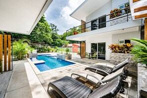 Pool - Elixir Hotel - Queen Room patio (Tamarindo)