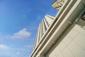 Exterior detail - Cozy Deluxe Double Near Stadion Utama w/ Wifi (Jakarta)