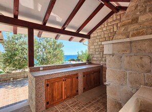 Property grounds - FourBedroom Beachfront Villa with Pool (Okrug Donji)