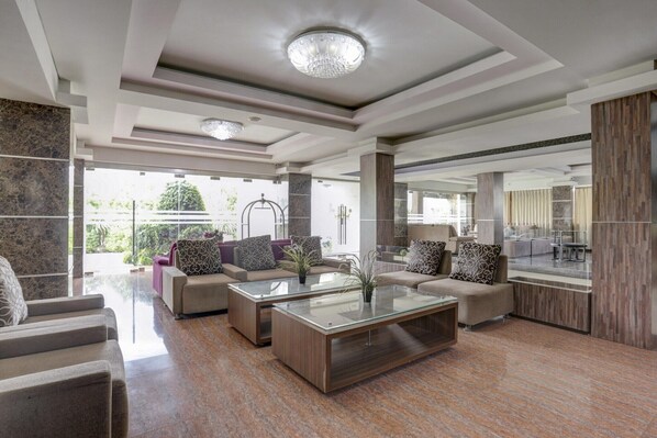 Lobby - Modern Twin Retreat w/ City View & Free WiFi (Bali)