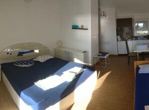 Internet, bed sheets - Guest House Jurković - Studio with Balcony (Pirovac)