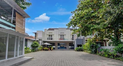 Stylish Deluxe Twin Escape w/ Free WiFi