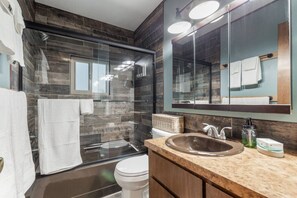 Hair dryer, towels - Rugers Retreat | Fire Pit | Grill | 35 Mins To YNP (Island Park)